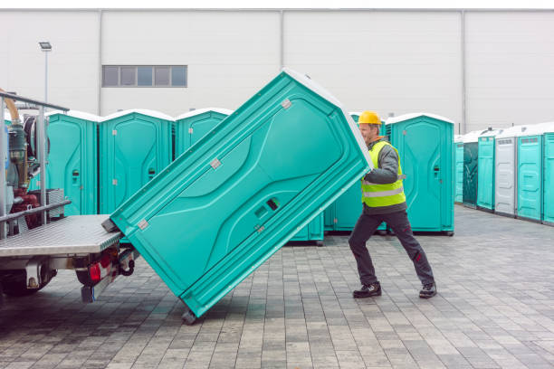 Best Porta potty rental near me  in Kirtland, OH